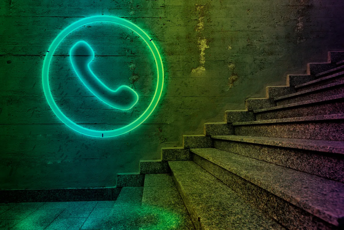 Call-Recording App Neon Mobile Climbs App Store Charts Amid Privacy Concerns 1 Neon-green-phone