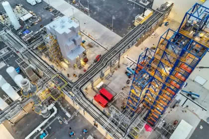 sila-moses-lake-oblique-close-up