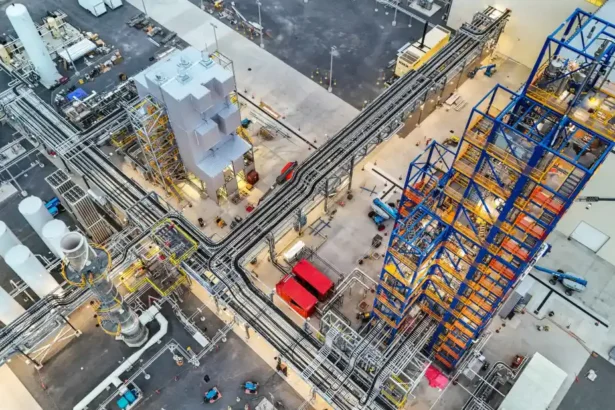 sila-moses-lake-oblique-close-up