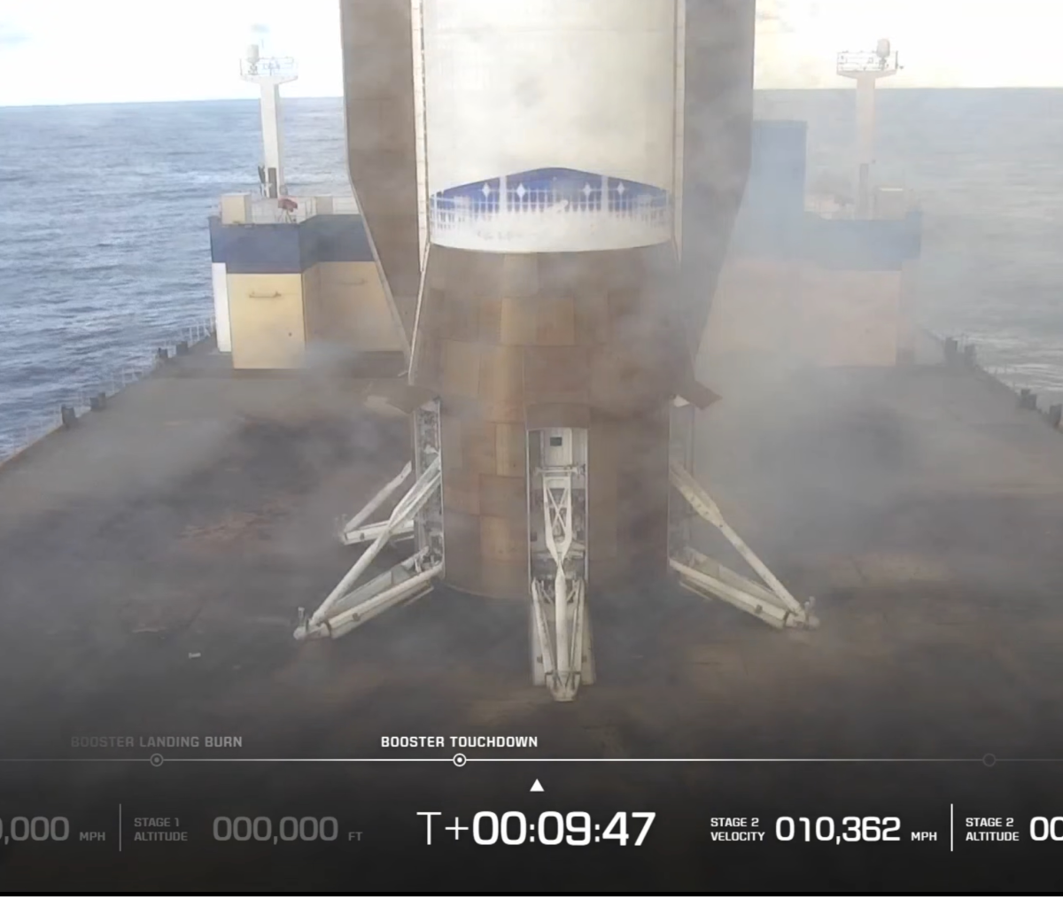 Blue Origin Nails New Glenn Booster Landing on Second Attempt 1 new-glenn-booster