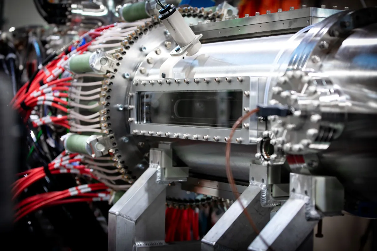 Zap Energy Shows Off Record-Breaking Fusion Device 1 -zap-energy-fuze