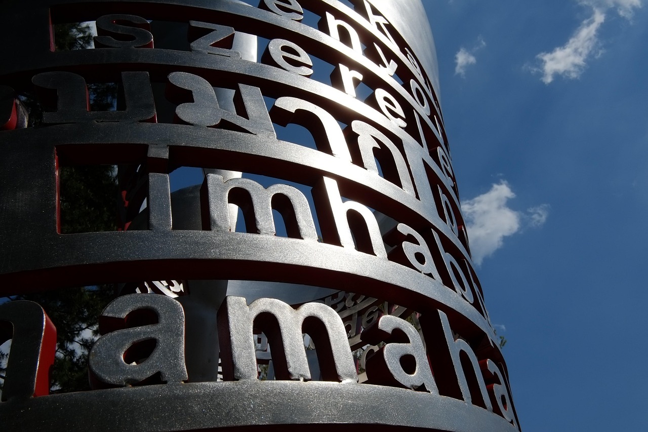 CRM Integration with Email Signature Software: A Guide for Growing Teams