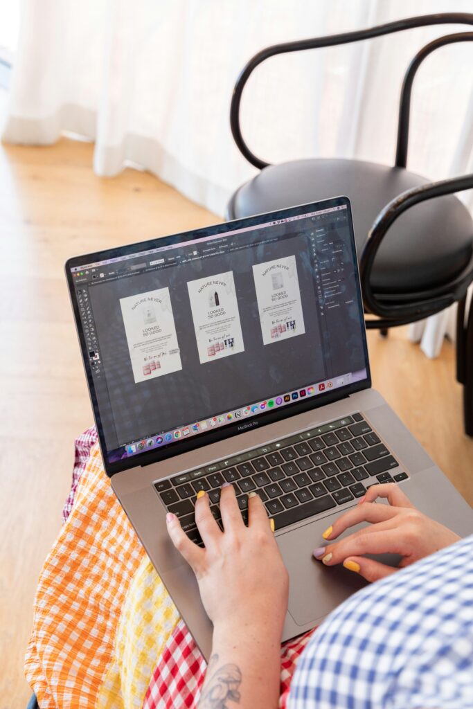 s o c i a l c u t y 9mIbP3oKU unsplash