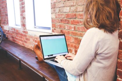 How to Follow Up on Cold Email: A 7-Step Guide for Sales Teams