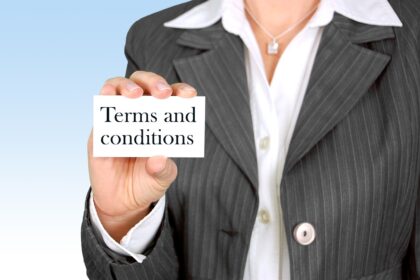 Courses in Contract Management: A 2026 Buyer's Guide for Professionals